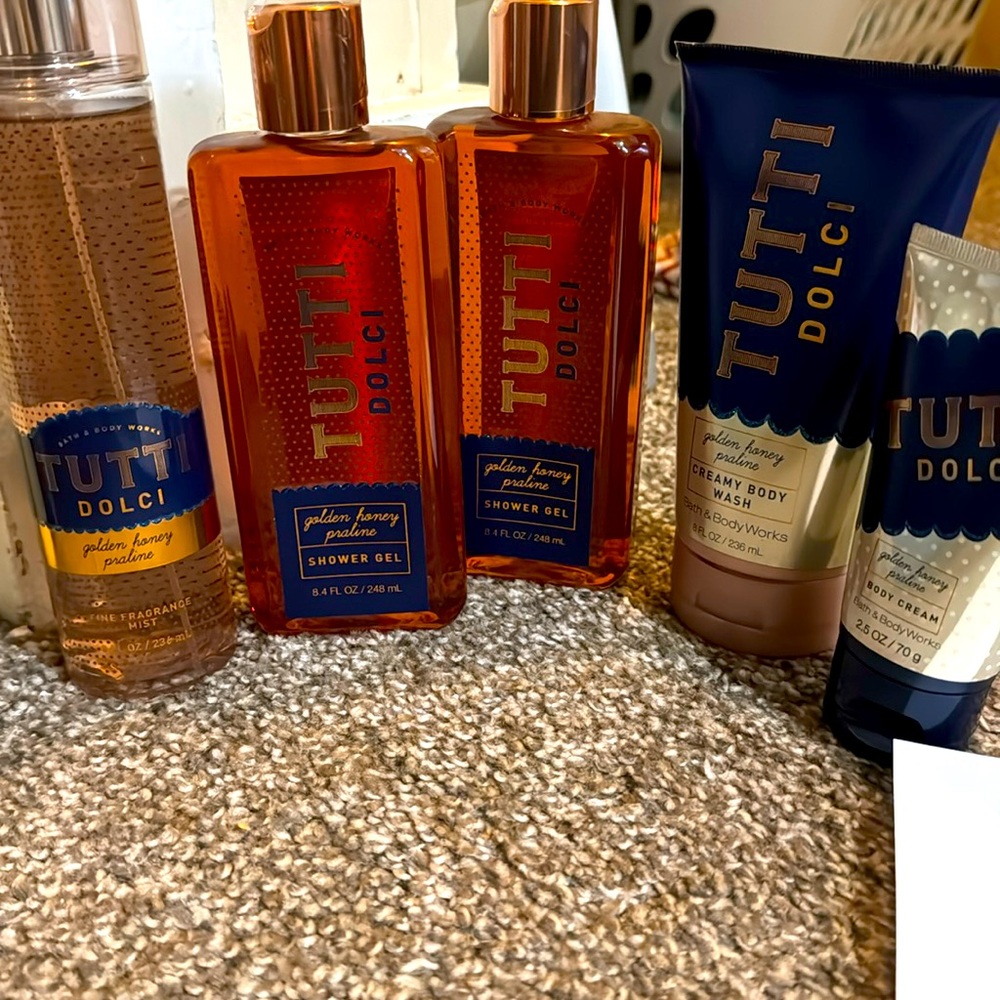 💥Tutti Dolci Golden Honey Praline Set💥